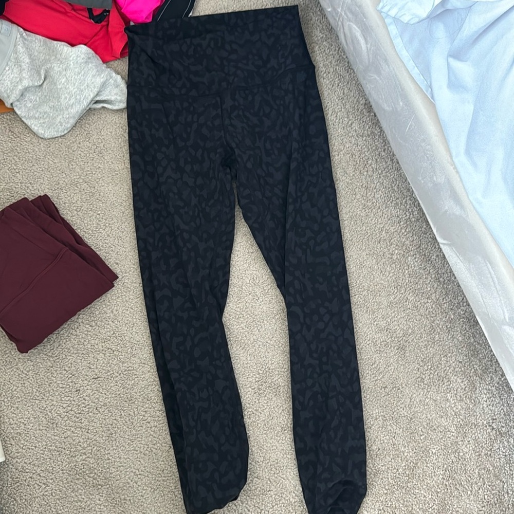 Lulu lemon 7/8 leggings size 6